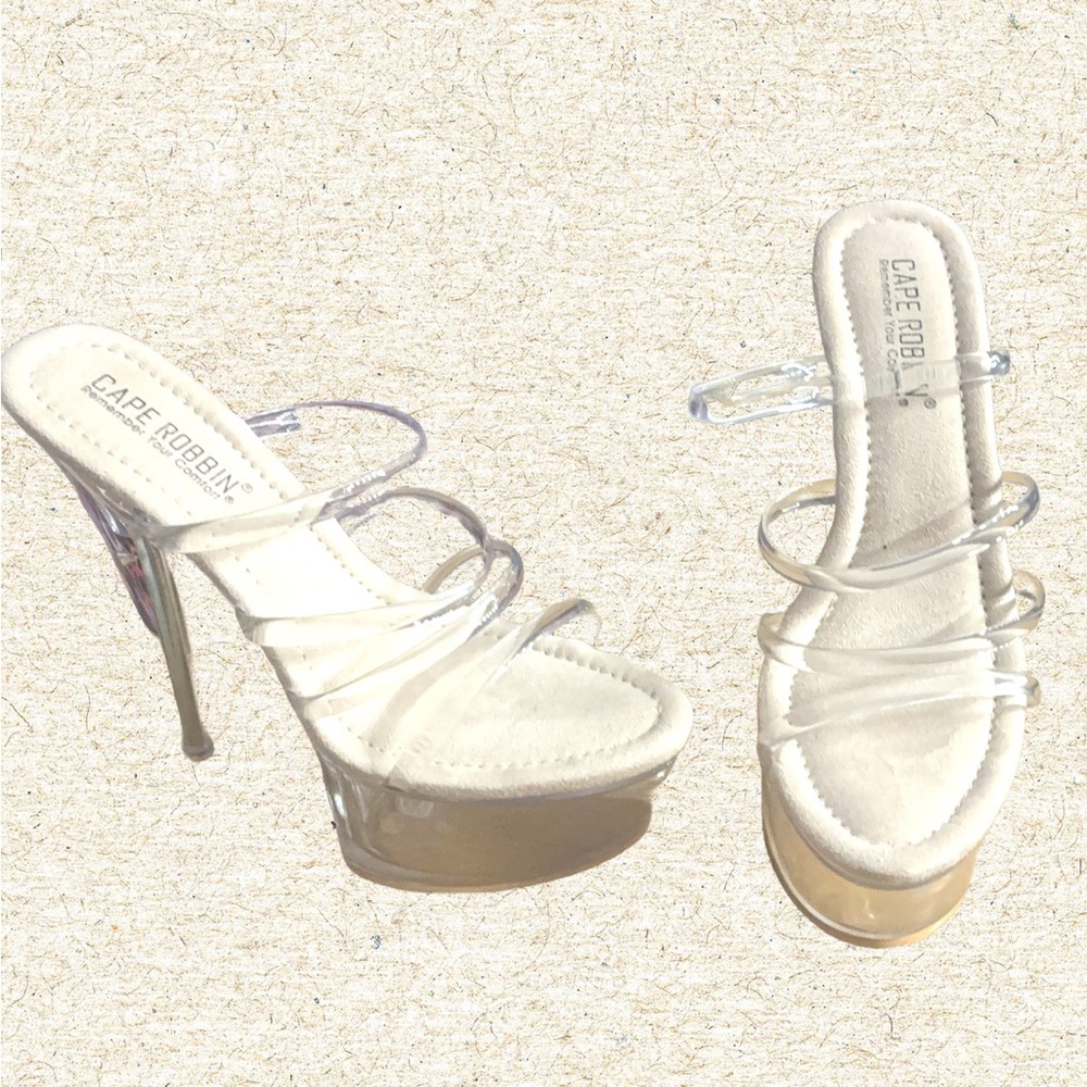 Cape Robbin Silver Heels with Transparent Design - Picture 4 of 6